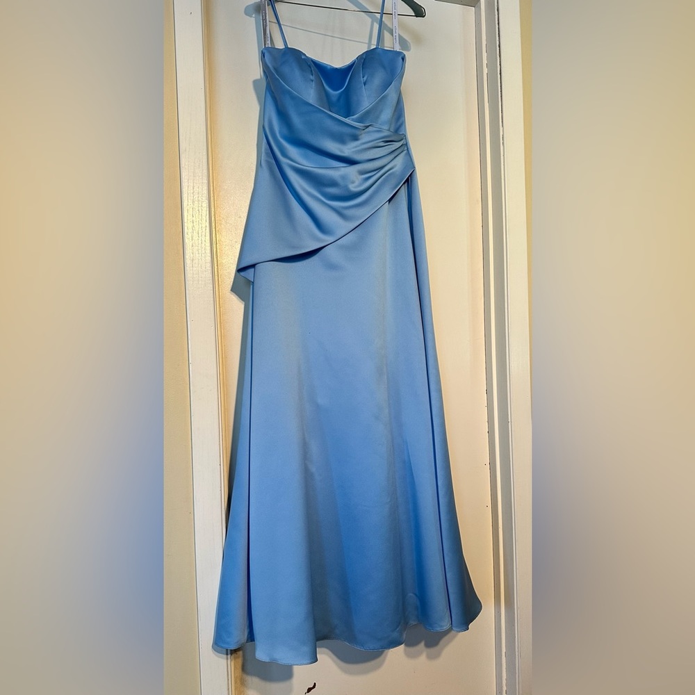Bridesmaid dress, excellent condition.